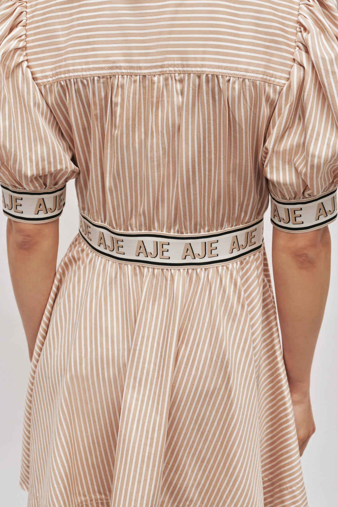 AJE HARLING LOGO MINI